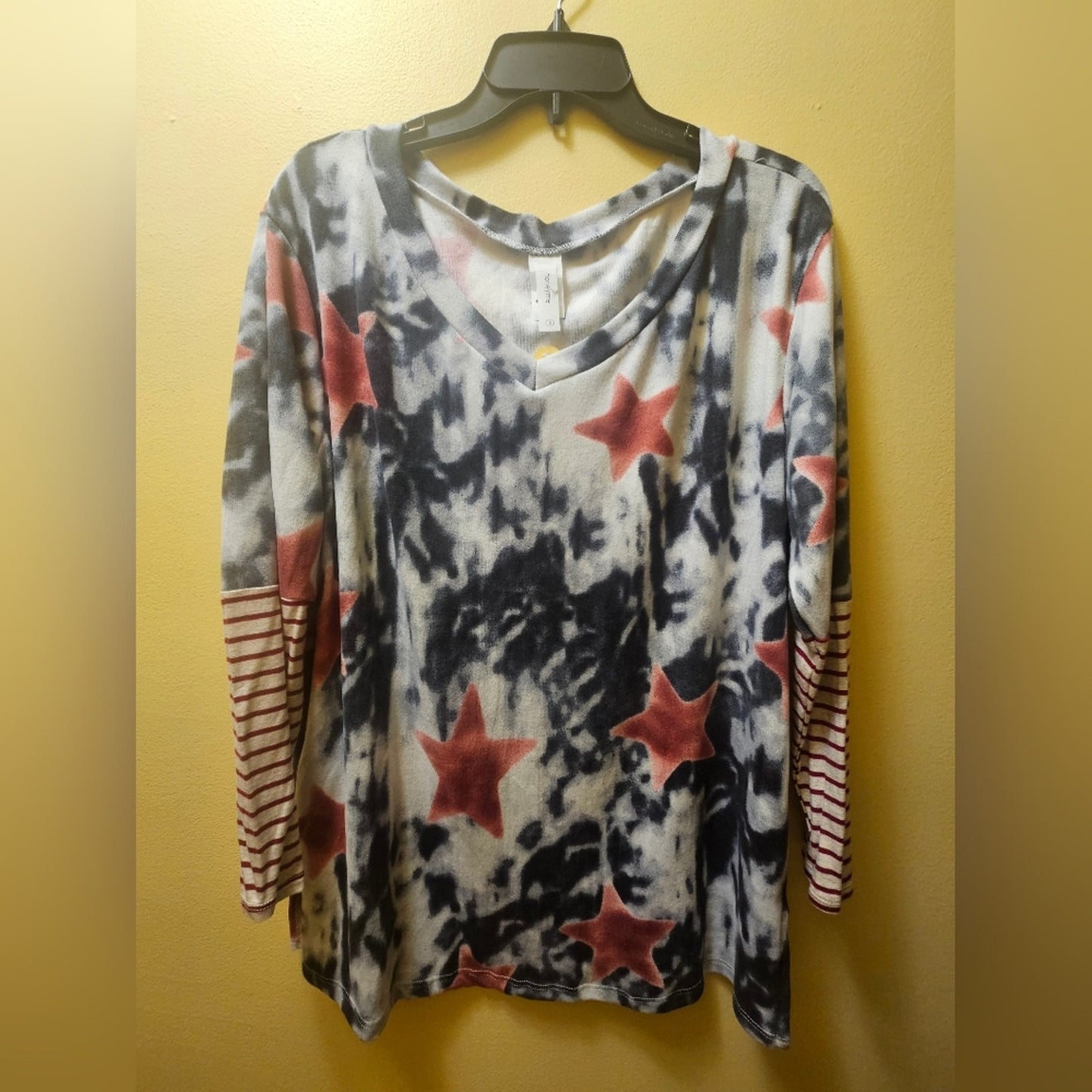 Honeyme Tie-Dye Black White Stars Stripes Print Vneck Top Rare HTF NWT Retired